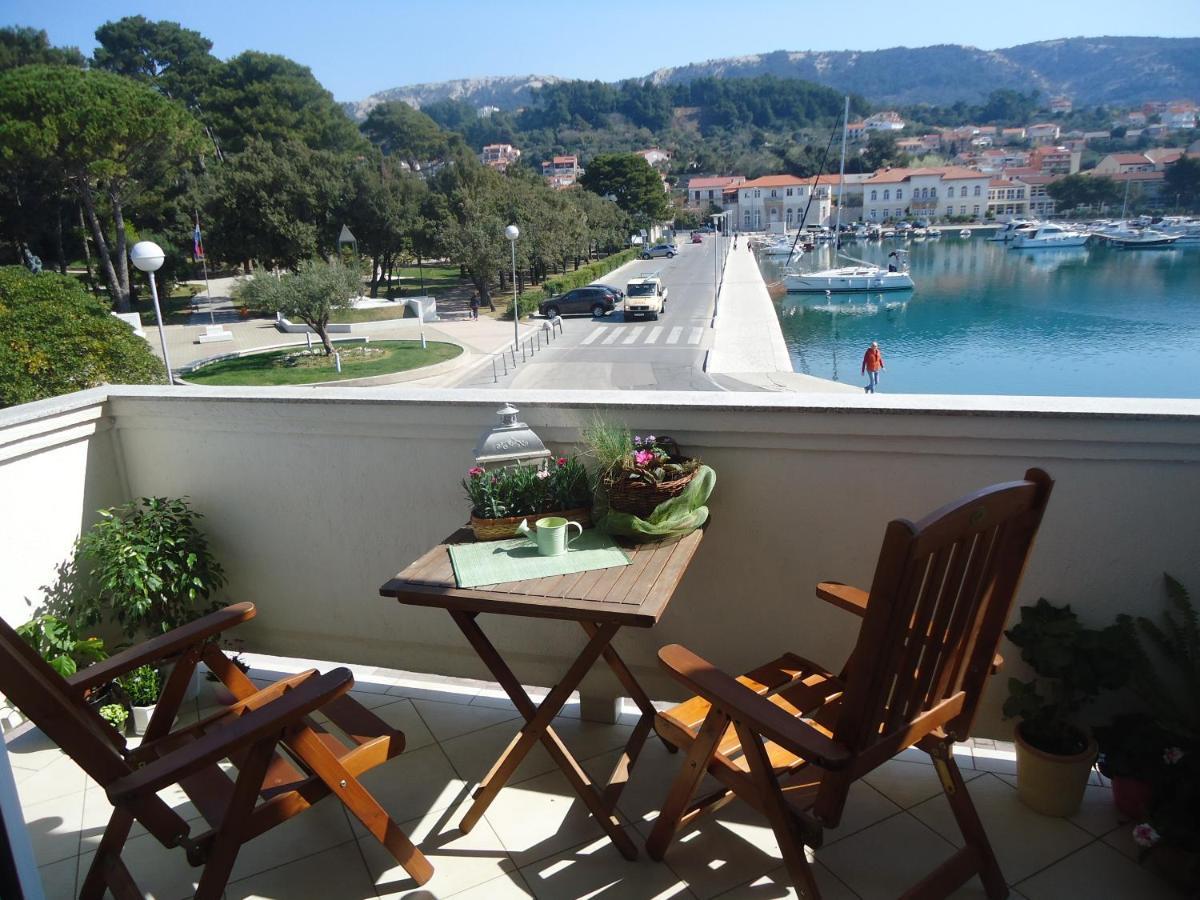 M. De Dominisa 5 Apartment Rab Town Luaran gambar