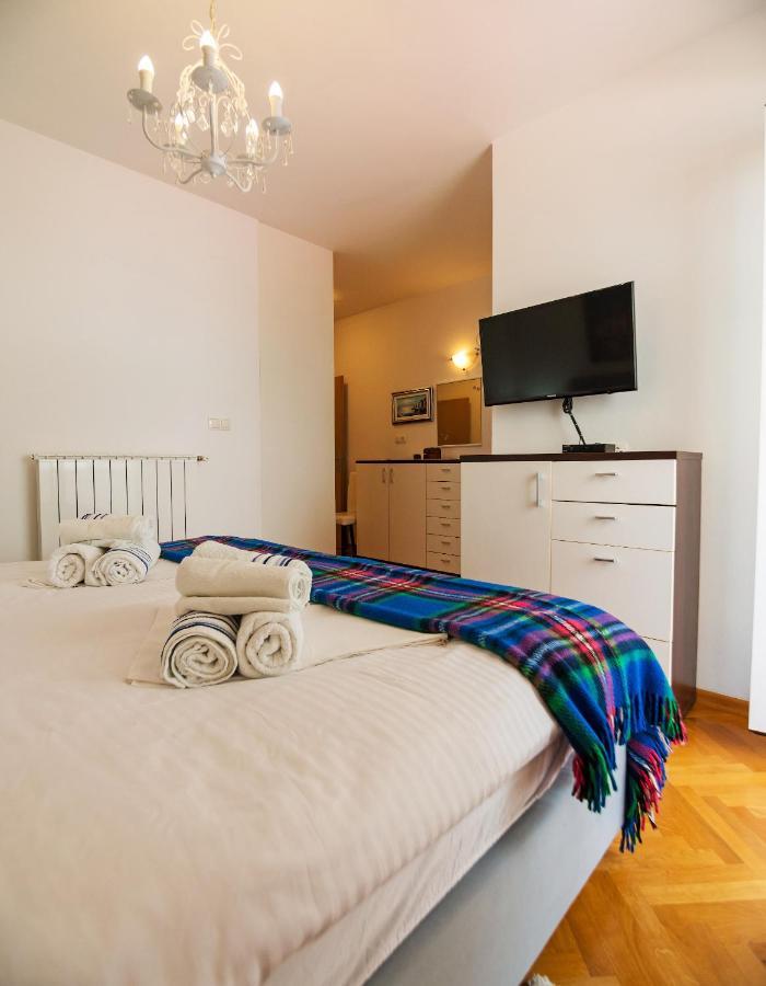 M. De Dominisa 5 Apartment Rab Town Luaran gambar