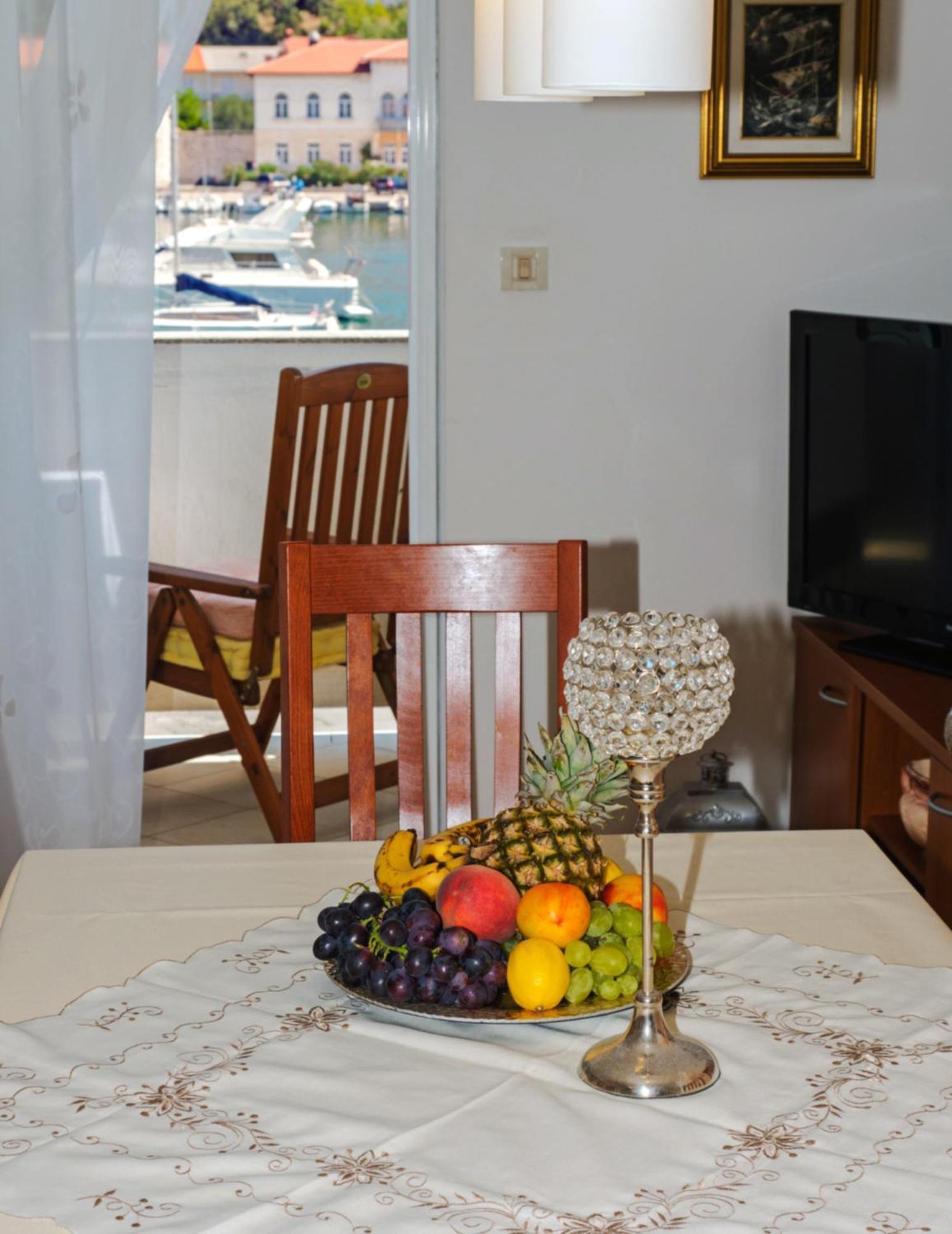 M. De Dominisa 5 Apartment Rab Town Luaran gambar