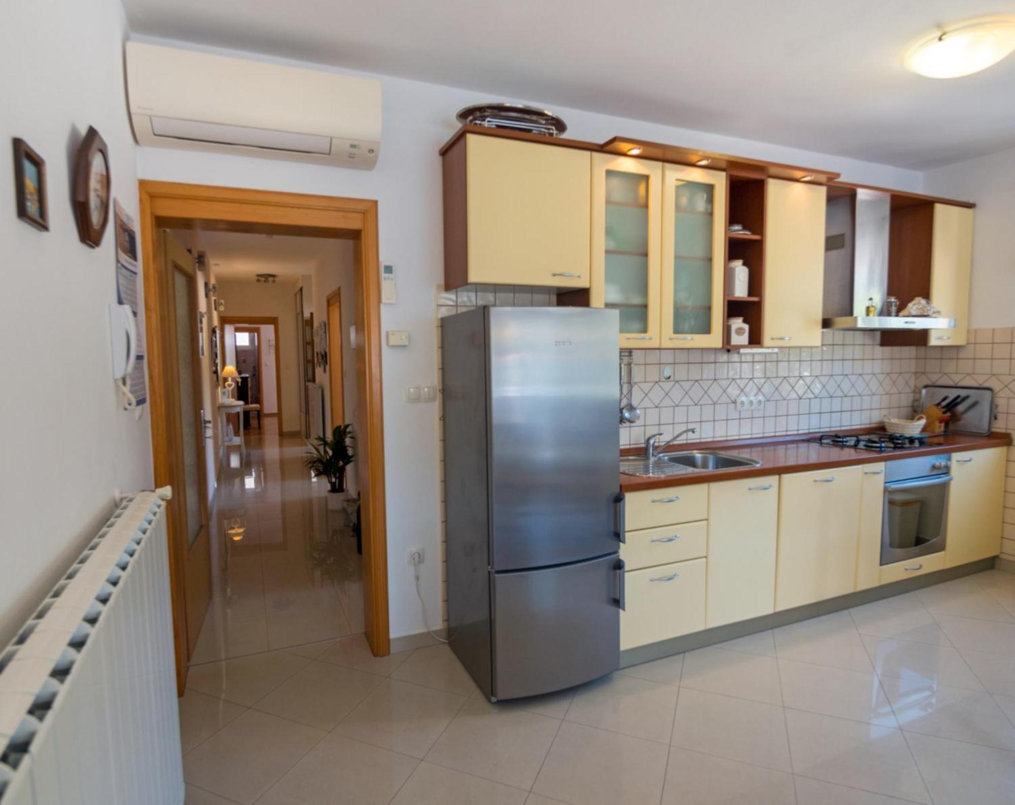 M. De Dominisa 5 Apartment Rab Town Luaran gambar