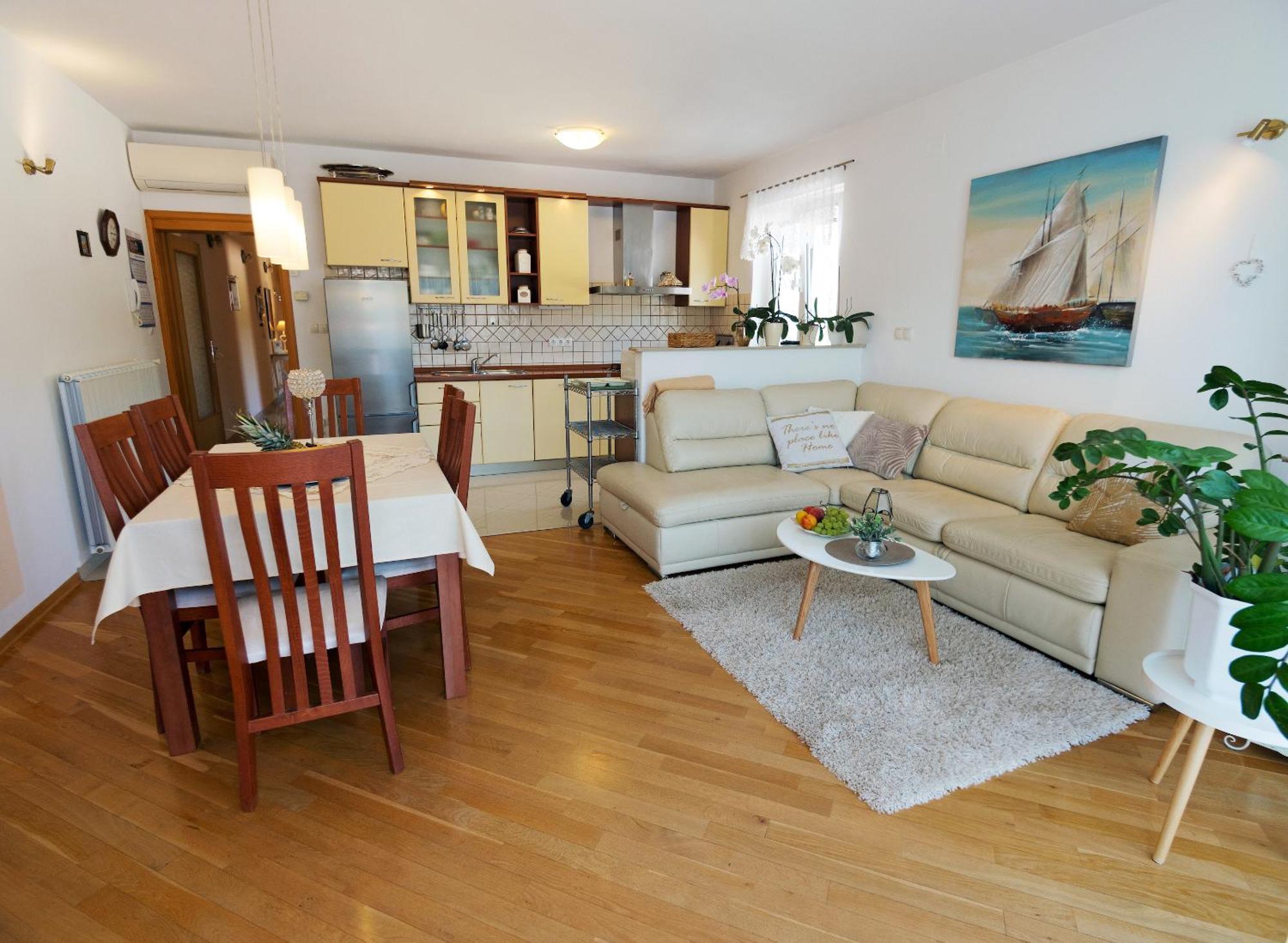 M. De Dominisa 5 Apartment Rab Town Luaran gambar