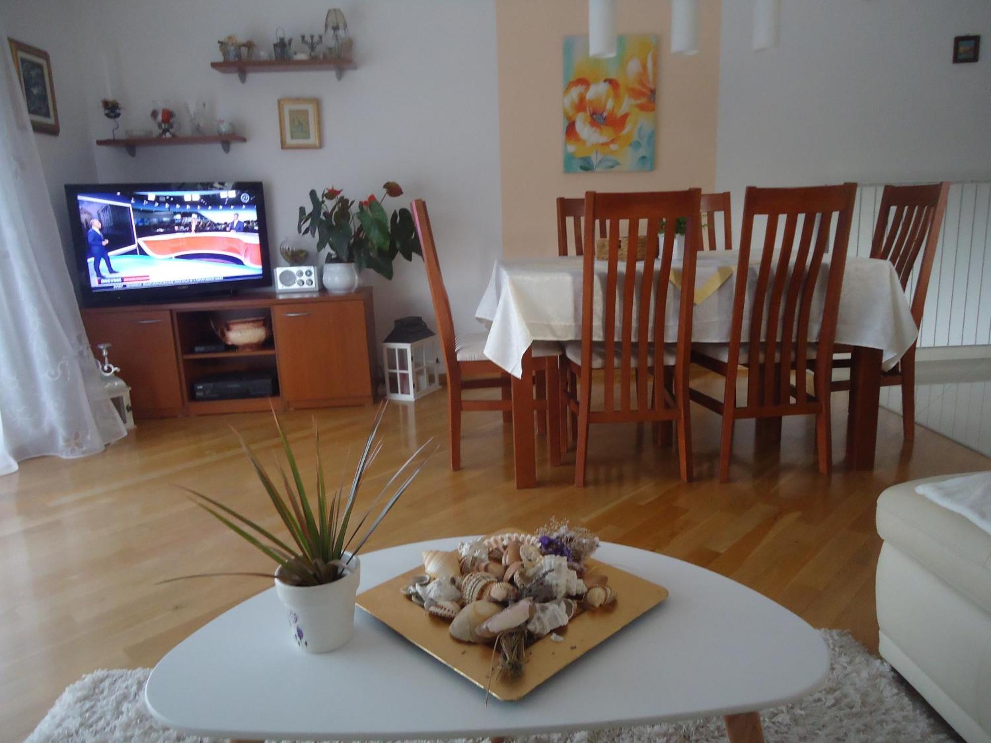 M. De Dominisa 5 Apartment Rab Town Luaran gambar